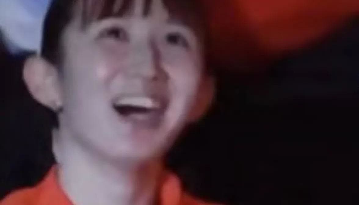 昨晚熬夜看球值了！多哈那场女单决赛看得我血压都上来了，莎莎赛点那个擦边球绝了，镜