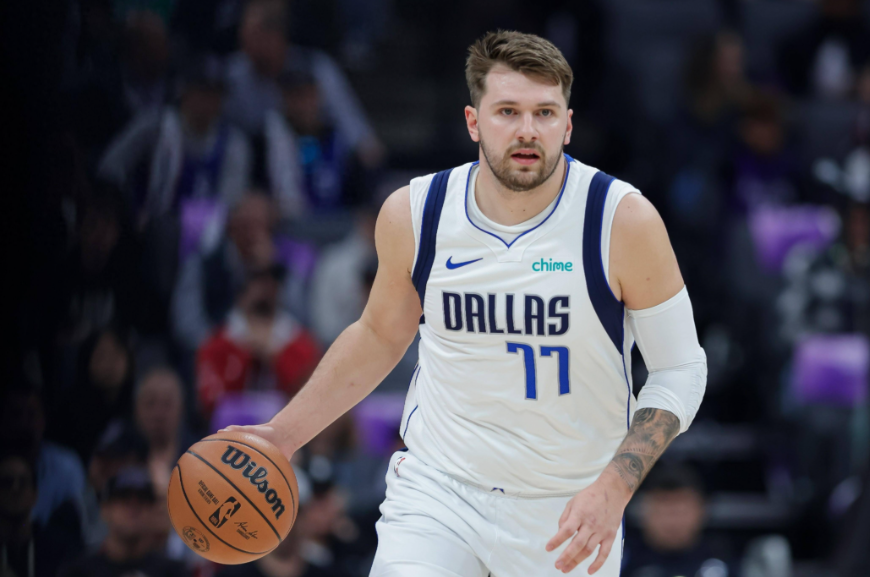 美媒最新排出的新赛季的前锋排名，谁高谁低？

这份排名中，41岁的詹姆斯依然位列