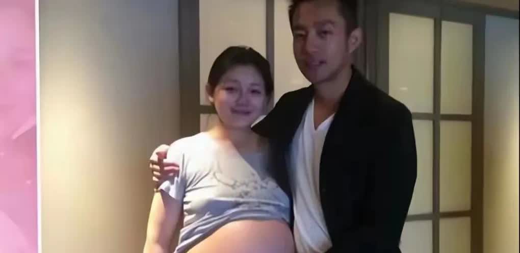 大s生孩子前是不到80斤的纸片人，临盆时160斤，比起生完孩子瘦不下去更让她伤心