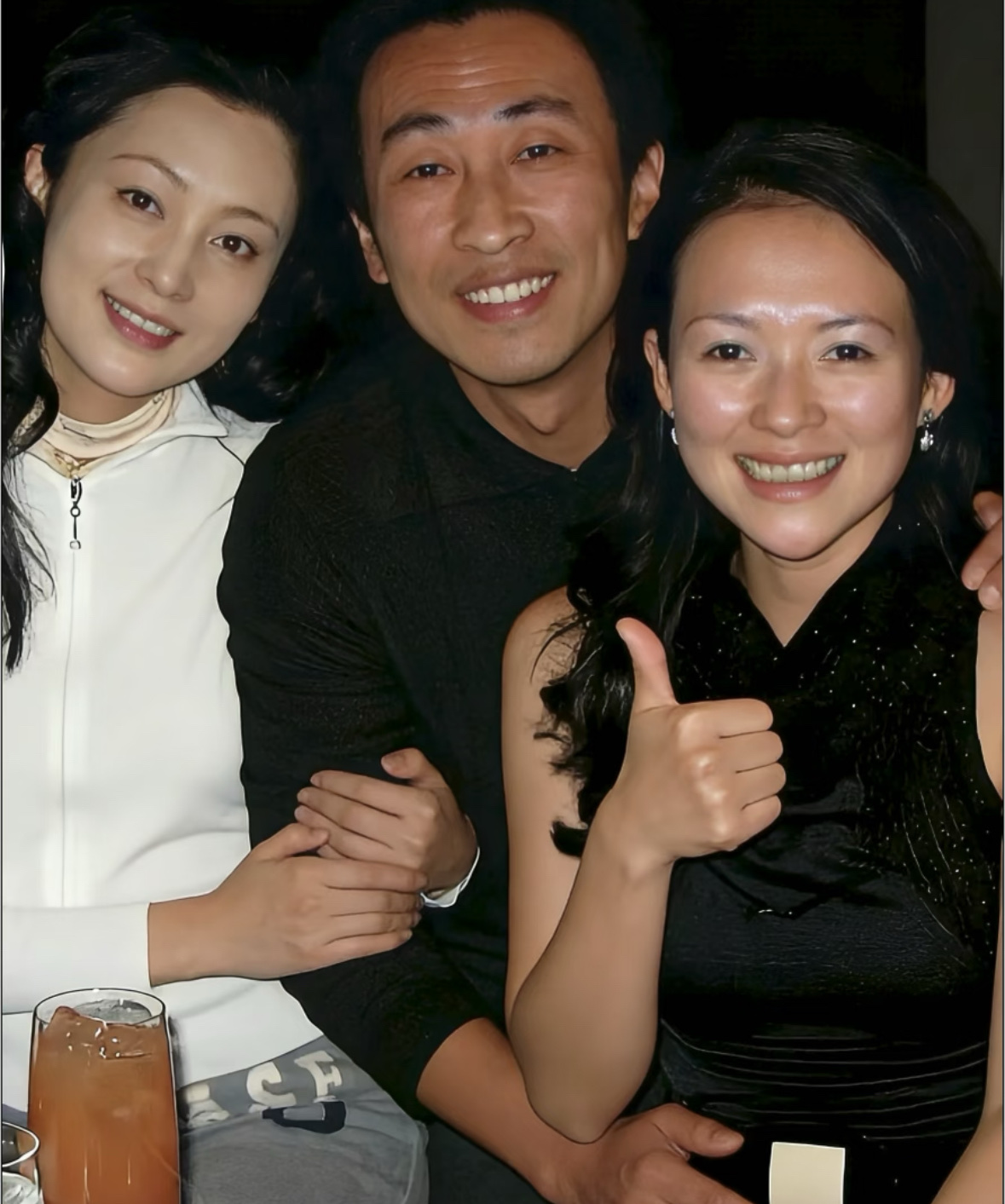 40岁陈红和29岁章子怡的私照流出！陈红的美貌被严重耽误了