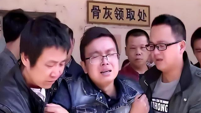 25岁男孩患癌症晚期，父母得知后，却在同一天内双双跳河自尽
