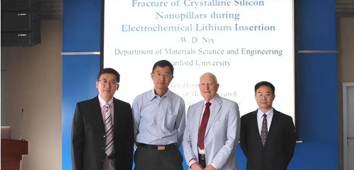 德州各大学气氛紧张，华裔教授全都被勒令汇报行程：回国成唯一选择！
近期，美国德克
