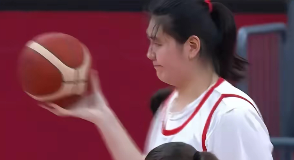 “张子宇的天赋，你想象不到！”  大家都知道，张子宇的身高和臂展，堪称无人能及。