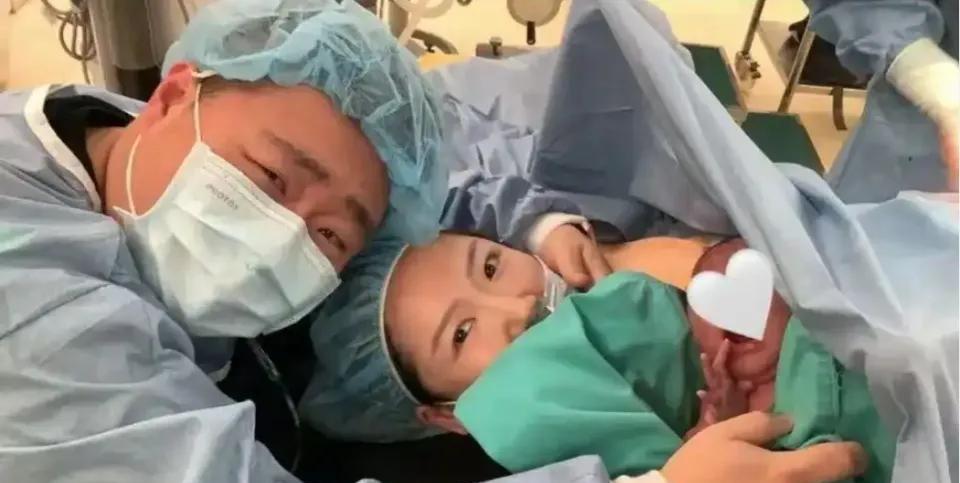 郝劭文喜迎亲生女儿，与单亲妈妈林宁瑞共筑幸福家庭
近日，郝劭文与妻子林宁瑞宣布了