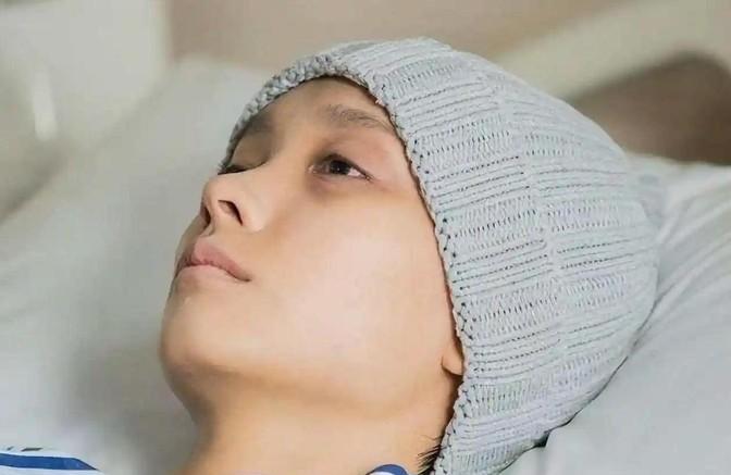 安乐死放开，谁会先“消失”？中国的选择很慎重。荷兰老人安乐死注射到一半突然反抗，