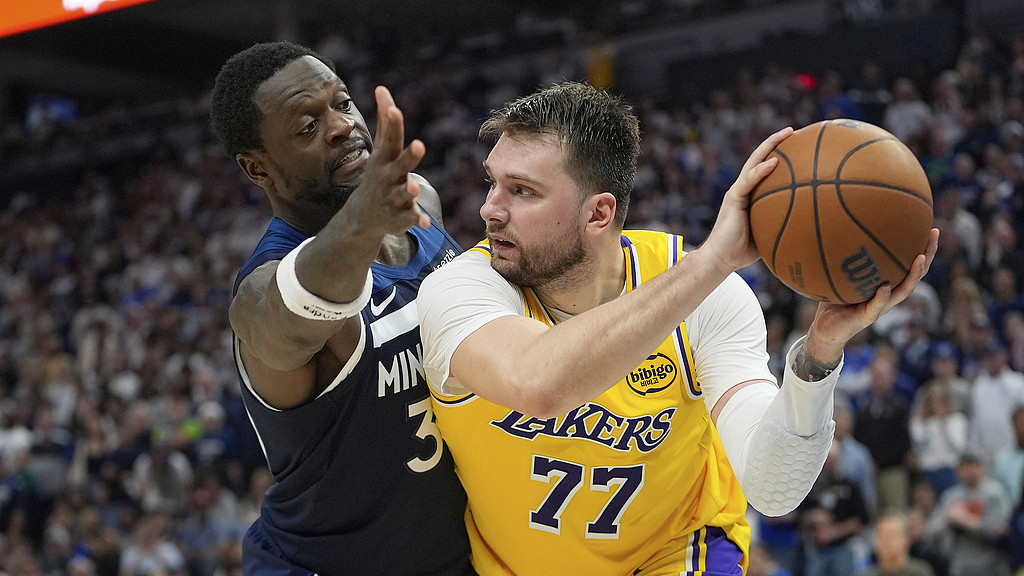 东契奇毁了湖人G3，詹姆斯的表现感动了NBA官方！湖人必将晋级的几个原因