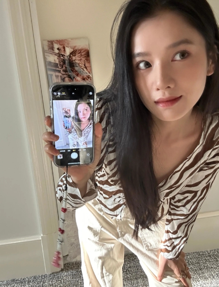 “公主”张婧怡的自拍水平怎么样，大家觉得呢？
