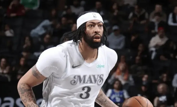 NBA终究还是生意

奥拉朱旺在火箭打了17年，为球队拿到2冠，最后一年去了猛龙