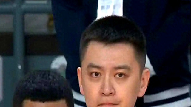 辽宁回家太难！全队分批，杨鸣4点落地，最晚深夜，球队迎7天休息