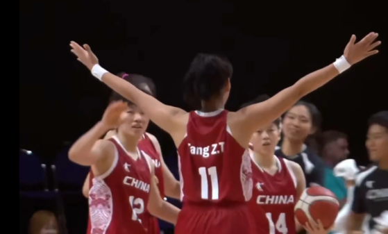 中日女篮再战！这次中国逆转赢！

德国大运会女篮1/4决赛，由李笋南挂帅，以北师