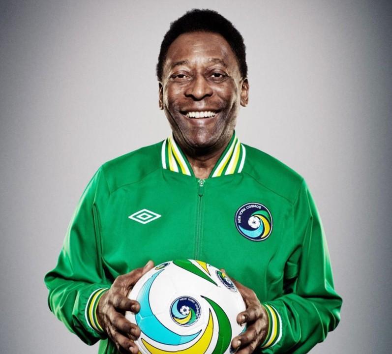 足坛20世纪最佳阵容！大家认同吗？
门将:  雅辛：唯一金球奖门将，“黑蜘蛛”以