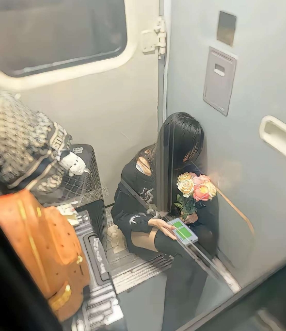 真有女孩子不远千里去找男生？
