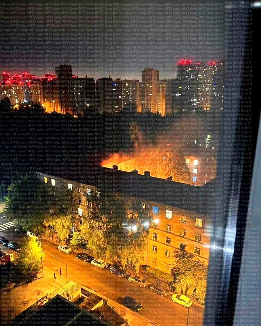 普京专机险被击中，俄乌局势升级











天呐！普京的直升机差点儿就
