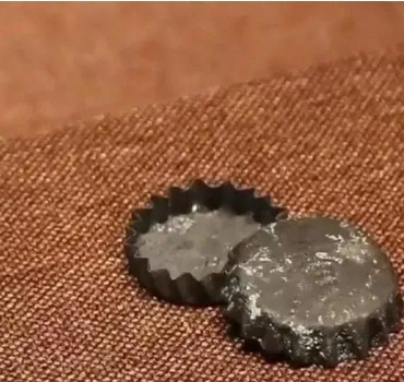街溜子说要关闭胖东来，很多人指责他威胁抖音，是小孩子气，没有格局，
但本质上是一
