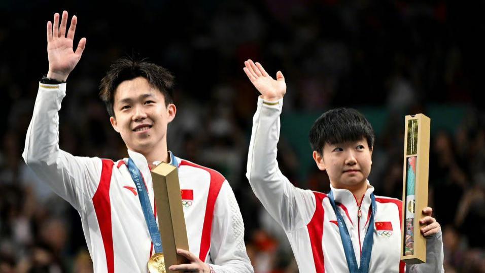 官媒：体育明星也该为“饭圈”发声，点名樊振东，暗示孙颖莎王楚钦