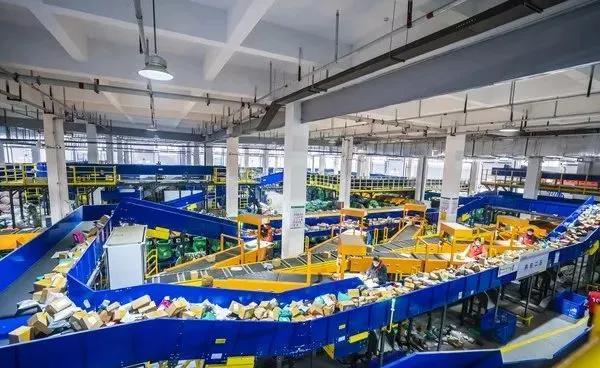 阜阳要建皖北航空快递转运中心！



好消息传来！今天，阜阳市政府正式对外宣布，