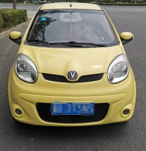 开车回趟老家，发现车真的能知道我在说什么。
这车已陪伴我12年，这次回家之前把车