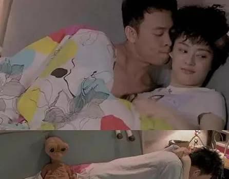 当时一位主持人问影帝张译：“跟你合作的女演员不在少数，我们熟悉的殷桃、万茜、李一
