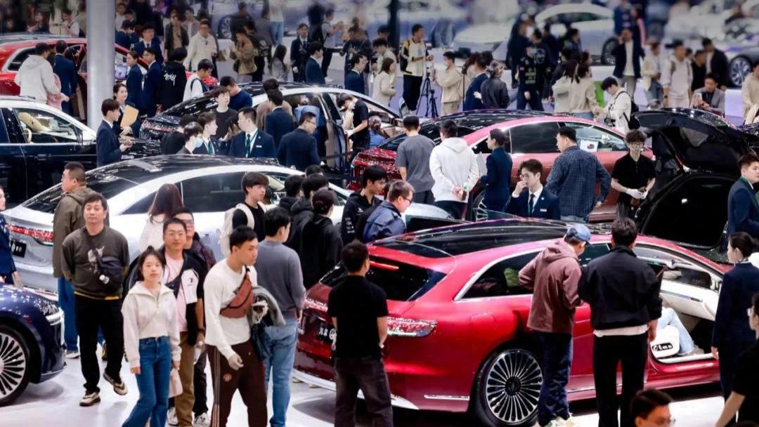 “百万辆俱乐部”的新战事丨人汽