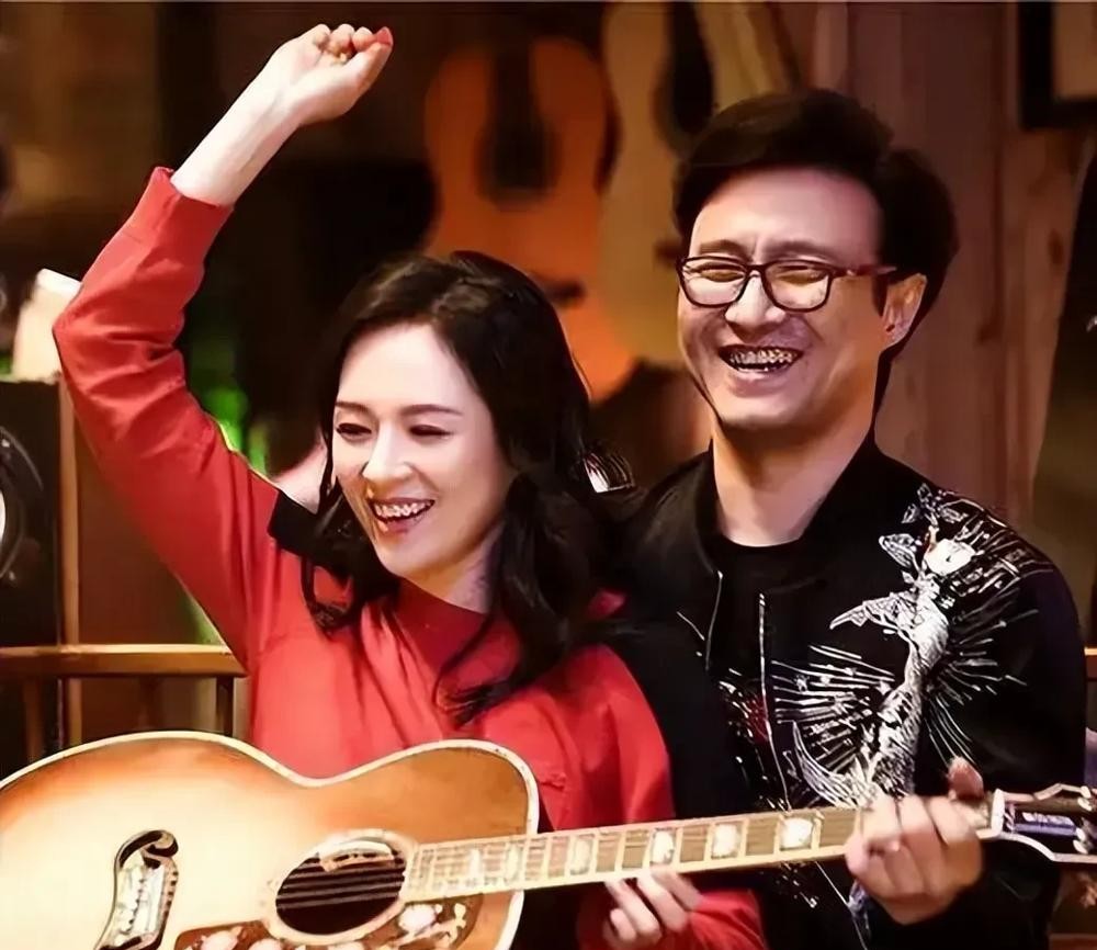 章子怡称和汪峰是真爱





在娱乐圈这个名利场，真爱难寻，多少人前恩爱人后算