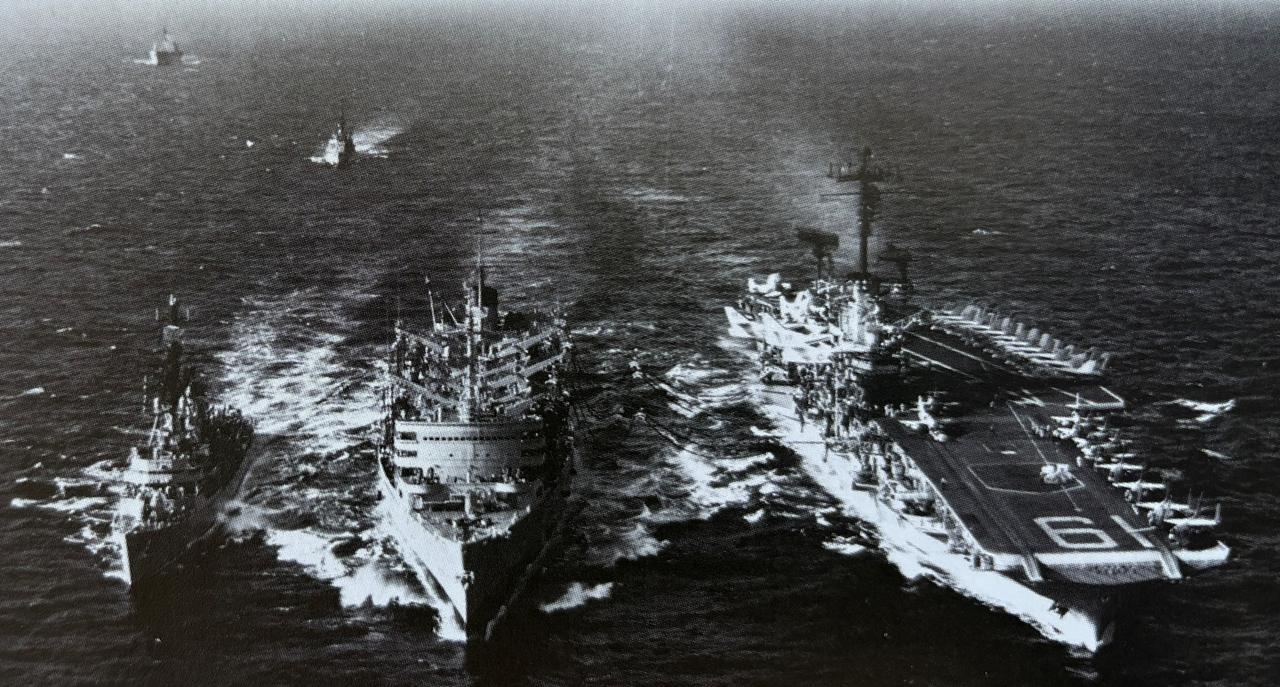 1965年10月1日美国航空母舰CVA-19 USS Hancock汉考克号从高