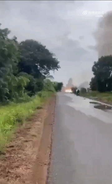 终于还是打起来了，嗯，就是今天上午的事儿。



边境线上的第一枪，总是个说不清