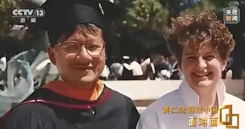 黄仁勋是懂中国，懂中国人的。
中国不害怕棒杀，越打压越强。黄仁勋密集来中国，其在