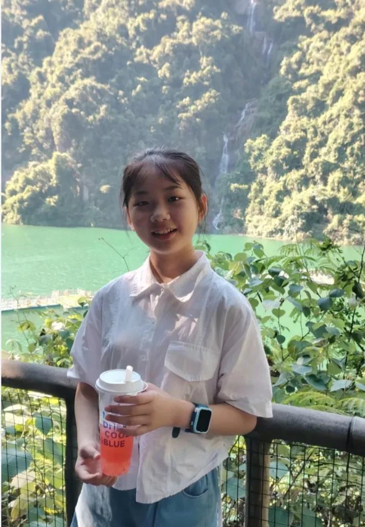 湖南永州女孩孙慧5月24日下午2点在冷水滩梅湾路“好想来”附近一辆黄色无牌照的出