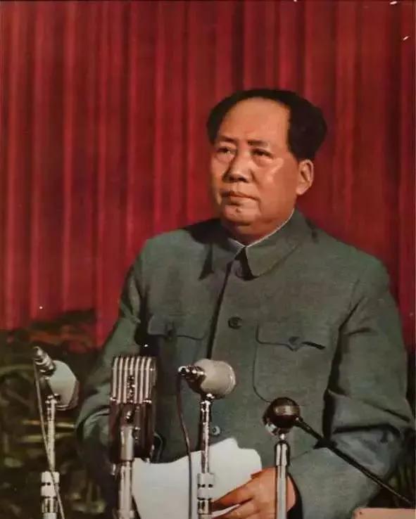 毛主席：封锁吧，封锁十年八年，中国的一切问题都解决了。