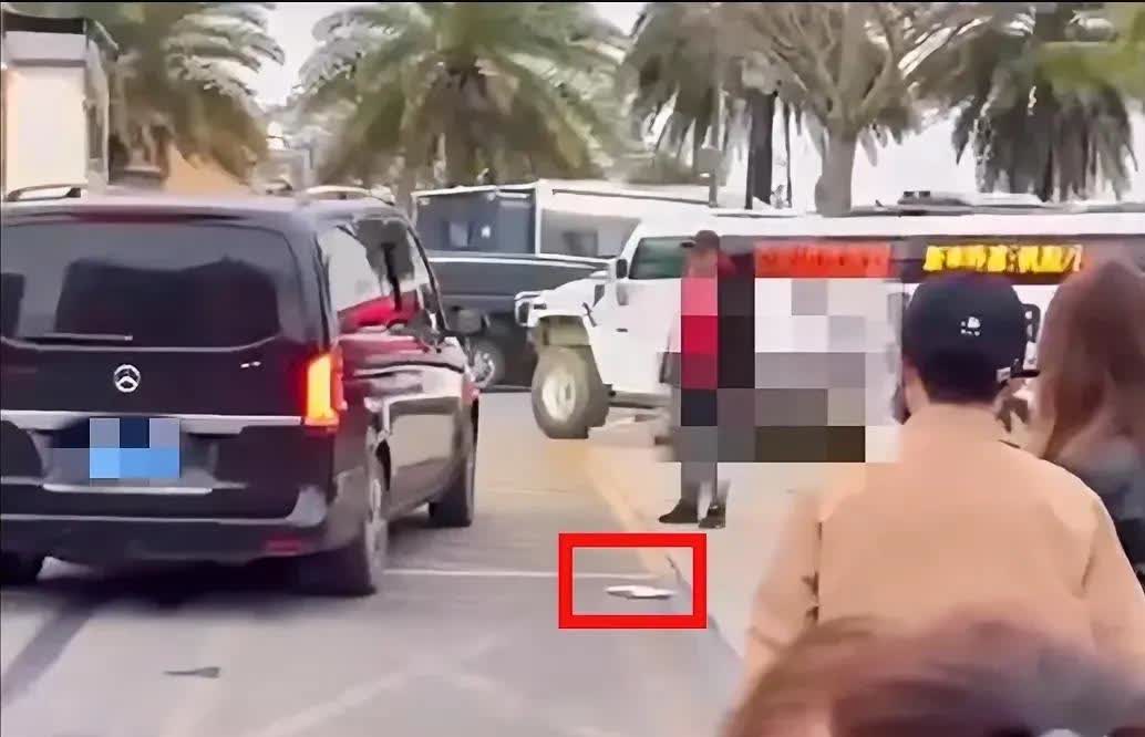 张颂文把粉丝的信扔出车窗上热搜了，我要为张颂文说一句话，我们都冤枉他了，他真的不