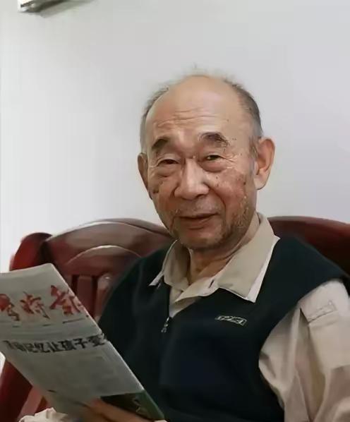 美国人研制不出来的东西，他研制出来了！仅用18个月就破解钱学森密码，让导弹指哪打