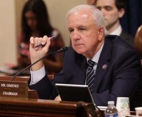 美国会共和党众议员卡洛斯再次攻击中国说，“中国基本上就是一个毒贩，全世界都对中国