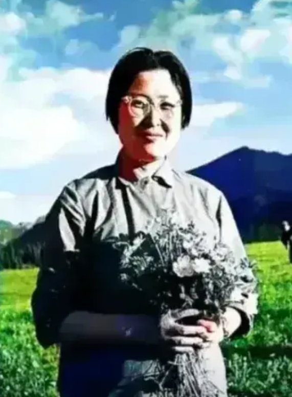 这位曾经的“红色公主”，已完全融入人民之中！

   李敏是毛主席与贺子珍的女儿
