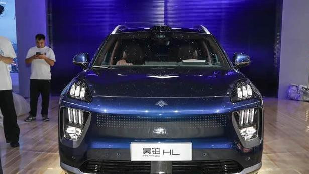 30万SUV新王？昊铂HL科技豪华炸场，能否碾压理想L8？