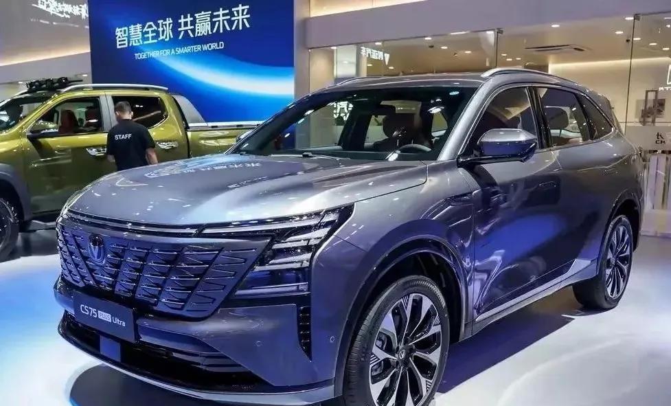 长安CS75 PLUS Ultra直接把合资SUV价格体系干翻，想花10万以内买