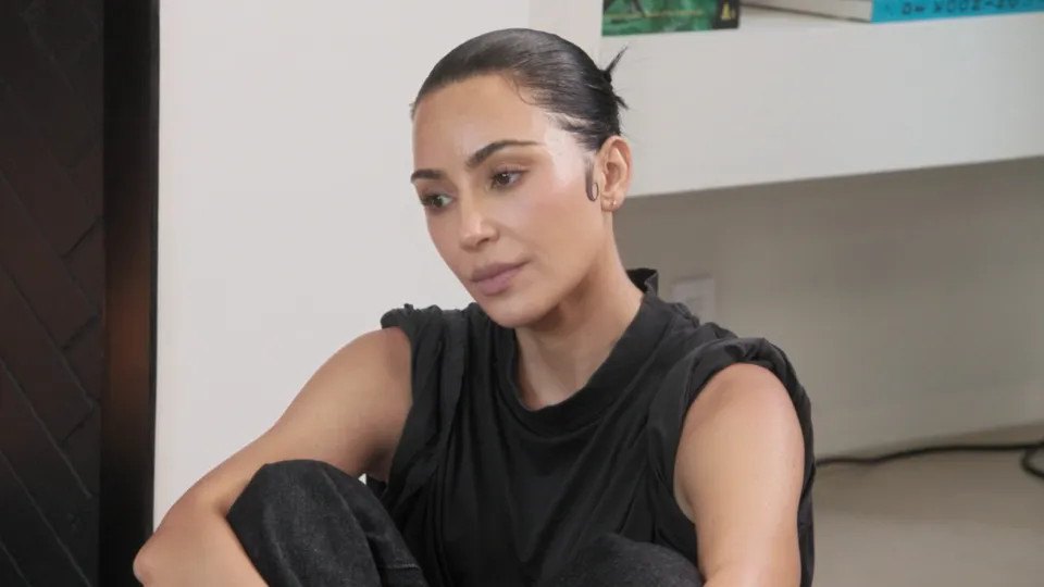 金·卡戴珊自曝患脑动脉瘤 医生警告“高压生活或致随时破裂”