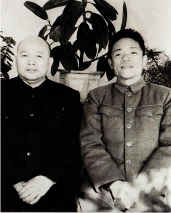 在老军长面前，韩先楚显得非常谦逊。