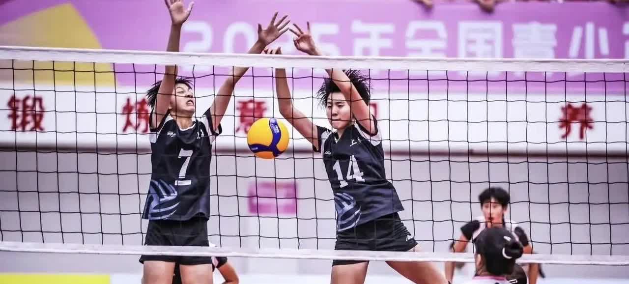 上海女排三队员参加国少队集训
近日，网友爆料：刚刚在U17全锦赛上夺冠的上海女