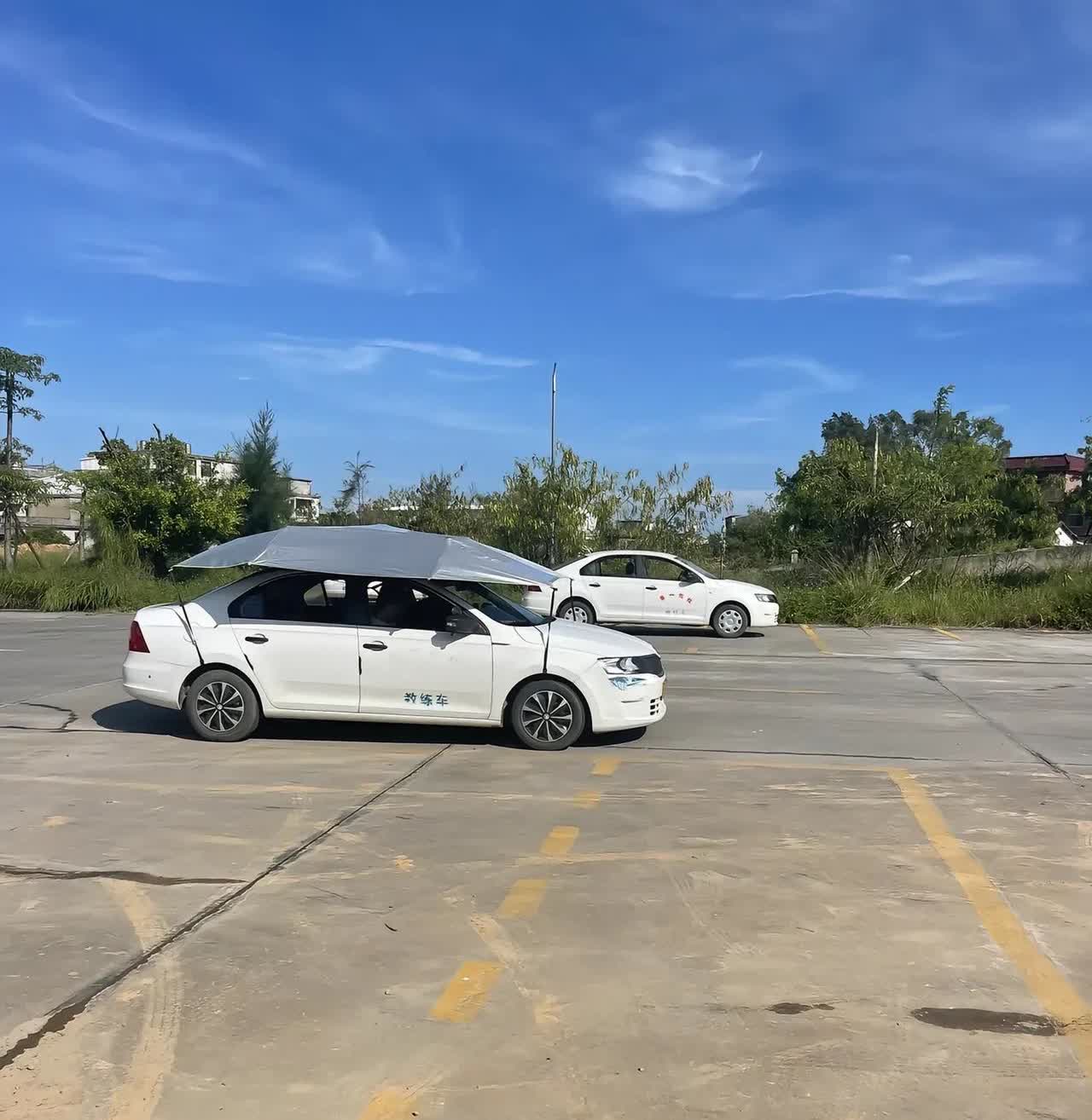 现在有些驾校教练的做法真的让人摸不着头脑，说出来估计不少人都有同感。

 就