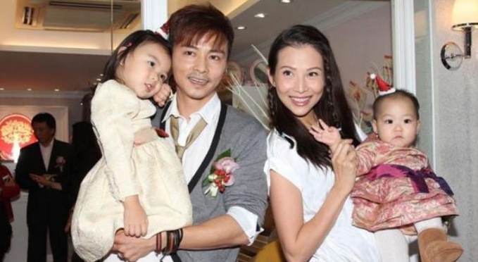 一次，主持人问张晋：“你老婆蔡少芬被刘銮雄包养过，分开还给了1.6亿分手费的事，