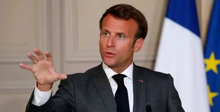 法国又“投降”了！ 匈牙利外长直言 欧盟领导人该换 。法国总统马克龙又不是第一次