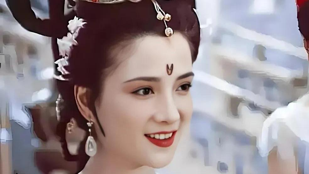 娱乐圈被誉为“第一美人”的7位女星，谁才是真正的惊为天人？