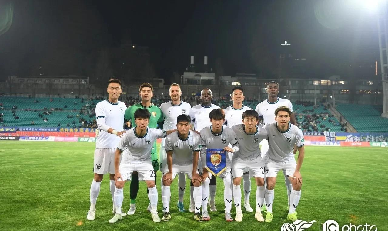 鲲跃北冥 为城而战！
大连鲲城队队史中甲首胜！客场2-1战胜南京城市，吴彦澍、穆