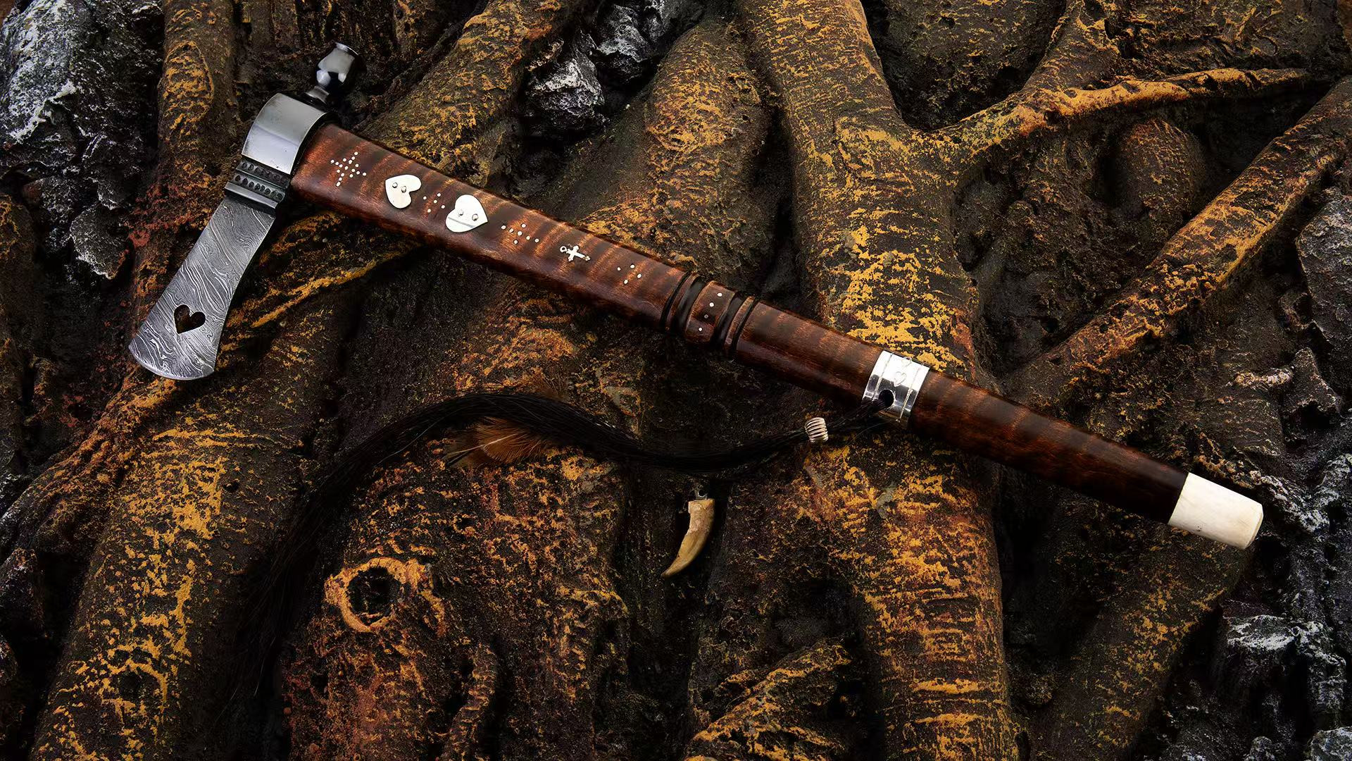 勇猛与浪漫的极致碰撞，这把战斧为何被称为艺术巅峰？