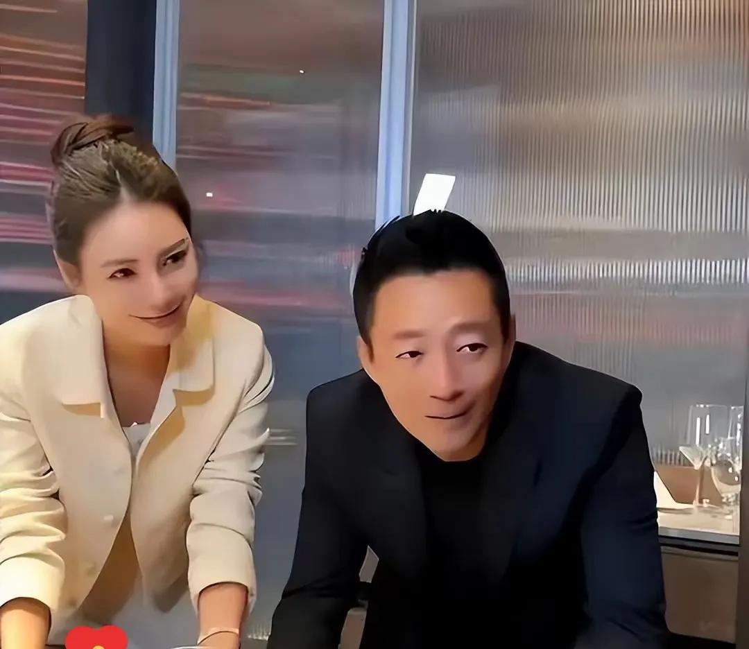 不查不知道！一挖吓一跳！
汪小菲直播吐槽“吻不了老婆”，真相太魔幻！
马筱梅哭笑