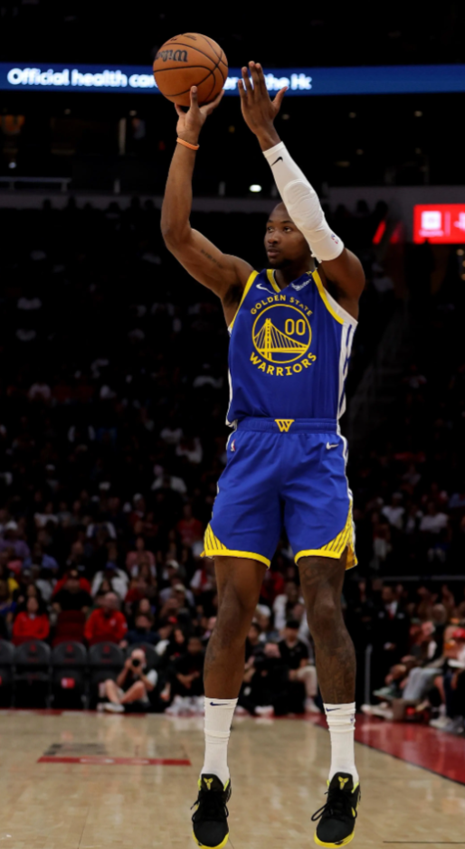 近期，勇士媒体TheWarriorsTalk近日采访了库明加的经纪人阿隆-特纳。
