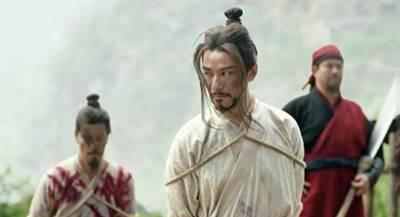 断头台上，一代才子，终局荒诞。他不是武将，不是权臣，而是个点小说的文人。他临刑前