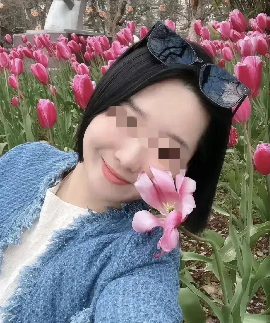 游客被咬伤身亡，公众为何高度关注？
27岁的年轻女游客，还是家里独生女，本来前途