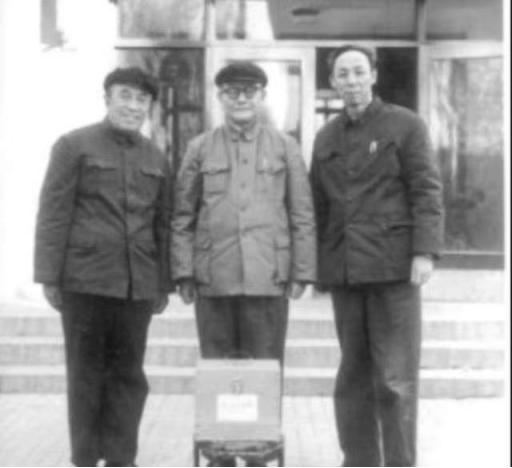 “把我葬在砍下日本人脑袋的地方，我要永远镇压他”！”1991年，生命垂危的老人，