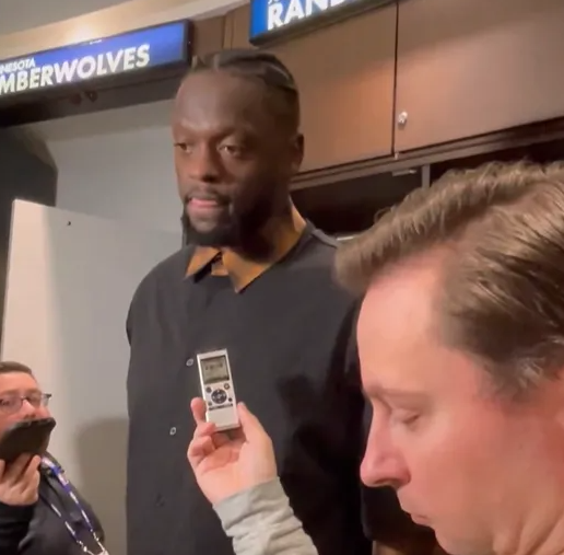 NBA常规赛森林狼主场对阵勇士的比赛已经结束。全场战罢，森林狼以85-111不敌